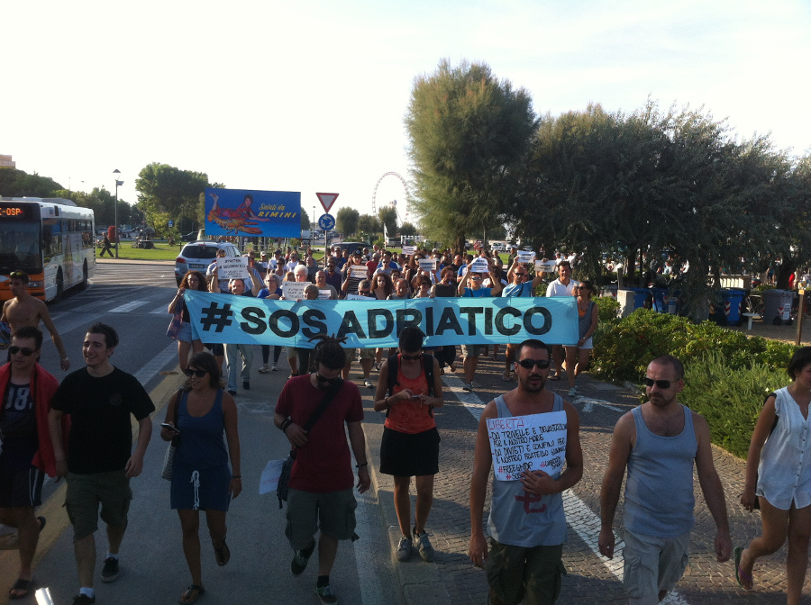Rimini 29-08-2015 - Marcia #NoTriv Casa Madiba Network contro le trivelle in Adriatico